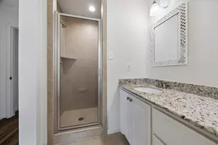4310 Tonawanda Dr, Houston, TX 77035 - Photo 19