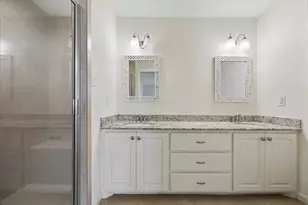 4310 Tonawanda Dr, Houston, TX 77035 - Photo 13