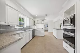 4310 Tonawanda Dr, Houston, TX 77035 - Photo 7