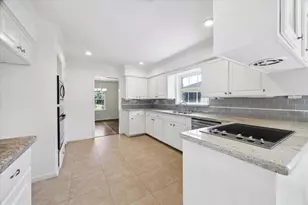 4310 Tonawanda Dr, Houston, TX 77035 - Photo 13