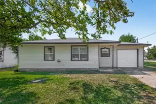 702 S Holmes St, La Porte, TX 77571 - Photo 3