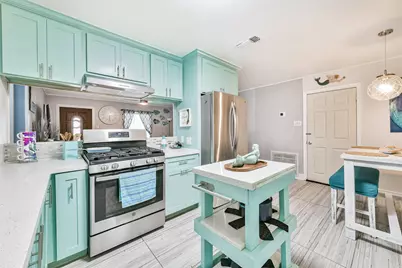 728 7th Street, Galveston, TX 77550 - Photo 11