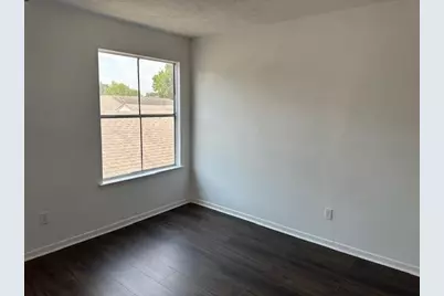 8722 Maplecrest Drive, Houston, TX 77099 - Photo 7