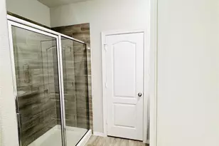 24702 Russet Bluff Trl, Houston, TX 77336 - Photo 21