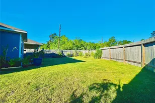 24702 Russet Bluff Trl, Houston, TX 77336 - Photo 19