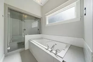 509 W 22nd St, Houston, TX 77008 - Photo 13