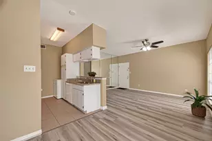 2626 Holly Hall St, Houston, TX 77054 - Photo 13