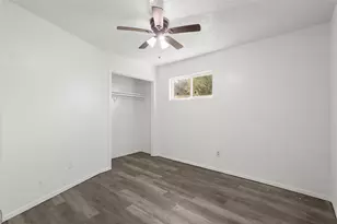 10027 Towne Mist Dr, Sugar Land, TX 77498 - Photo 13