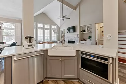 31 Brywood Place, The Woodlands, TX 77382 - Photo 11