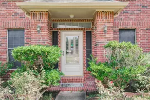 211 Squires Bend, Stafford, TX 77477 - Photo 3