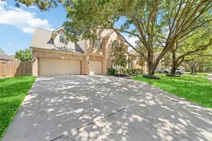 25610 Skye Springs Ln, Katy, TX 77494 - Photo 3