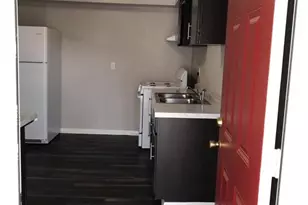 1020 N Main St, Baytown, TX 77520 - Photo 7