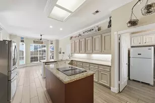 5819 Rocky Brook Dr, Houston, TX 77345 - Photo 9
