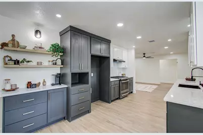 2810 Spa Drive, Deer Park, TX 77536 - Photo 3