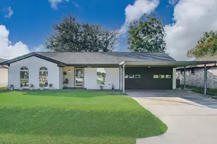 2810 Spa Dr, Deer Park, TX 77536 - Photo 1