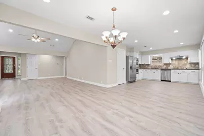 2007 Longstraw Place, The Woodlands, TX 77380 - Photo 17