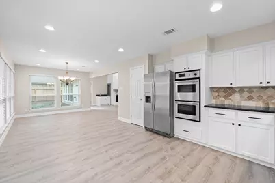 2007 Longstraw Place, The Woodlands, TX 77380 - Photo 13