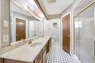 16511 Clearcrest Dr, Houston, TX 77059 - Photo 19