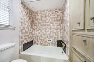16511 Clearcrest Dr, Houston, TX 77059 - Photo 29