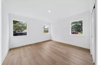 2126 Chimney Rock Road, Houston, TX 77056 - Photo 29