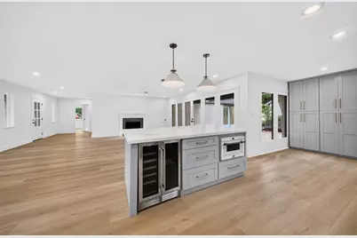2126 Chimney Rock Road, Houston, TX 77056 - Photo 25