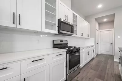 8440 Berry Brush, Houston, TX 77022 - Photo 7