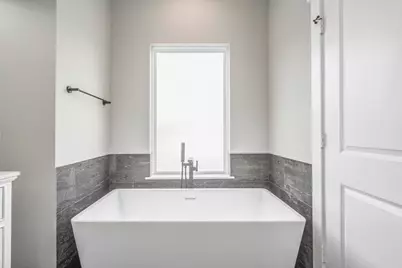 8440 Berry Brush, Houston, TX 77022 - Photo 15