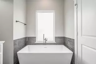8440 Berry Brush, Houston, TX 77022 - Photo 15