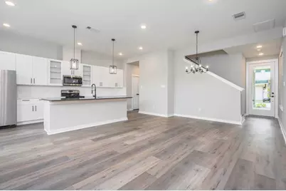 8440 Berry Brush, Houston, TX 77022 - Photo 9