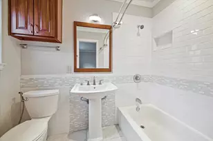 611 Hawthorne St, Houston, TX 77006 - Photo 9