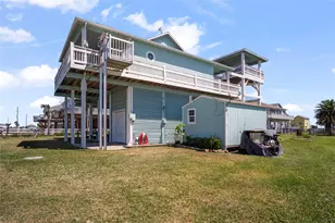 2366 Sandman, Crystal Beach, TX 77650 - Photo 9
