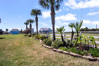 2366 Sandman, Crystal Beach, TX 77650 - Photo 3