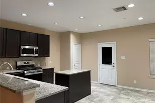 4819 Seaside Sparrow Ln, Baytown, TX 77521 - Photo 7