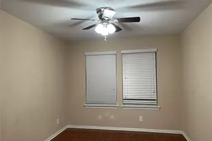 4819 Seaside Sparrow Ln, Baytown, TX 77521 - Photo 11