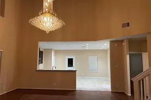 4819 Seaside Sparrow Ln, Baytown, TX 77521 - Photo 9