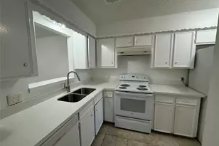 9330 Tooley Dr, Houston, TX 77031 - Photo 11