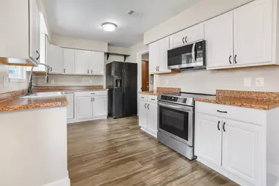 5710 Green Timbers Drive, Humble, TX 77346 - Photo 7