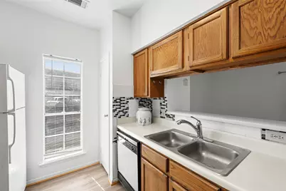 7575 Cambridge Street #1304, Houston, TX 77054 - Photo 25