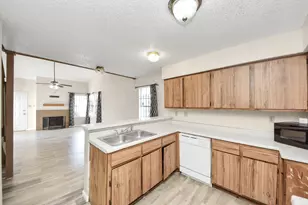 12232 Coppertree Ln, Houston, TX 77035 - Photo 13