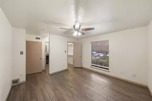 1880 White Oak Dr, Houston, TX 77009 - Photo 17