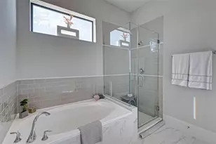 1256 N Post Oak Road B, Houston, TX 77055 - Photo 27