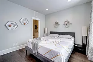 1256 N Post Oak Road B, Houston, TX 77055 - Photo 31