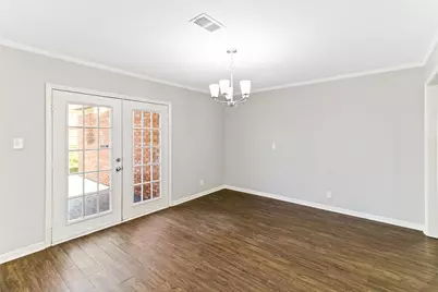 127 Talisman Street, Lake Jackson, TX 77566 - Photo 5