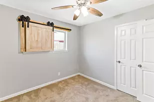 127 Talisman St, Lake Jackson, TX 77566 - Photo 21