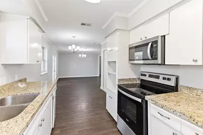 127 Talisman Street, Lake Jackson, TX 77566 - Photo 7