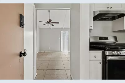 722 N Fall Creek Drive, Houston, TX 77336 - Photo 9