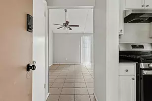 722 N Fall Creek Dr, Houston, TX 77336 - Photo 9