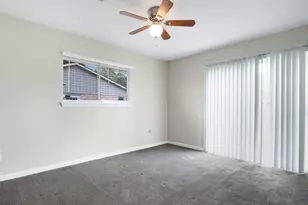 722 N Fall Creek Dr, Houston, TX 77336 - Photo 11