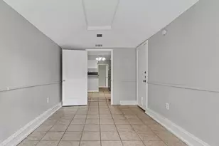 722 N Fall Creek Dr, Houston, TX 77336 - Photo 17