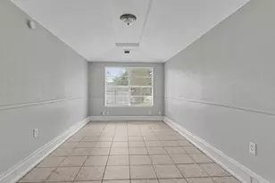 722 N Fall Creek Dr, Houston, TX 77336 - Photo 21